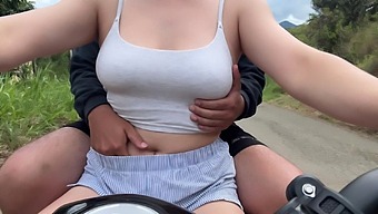 Didi client notices she is not wearing a bra and plays with her tits.