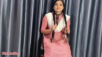 Desi babe fucked by her teacher in the classroom