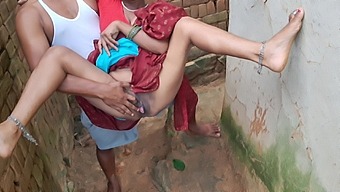 Indian maid gets fucked at her working place